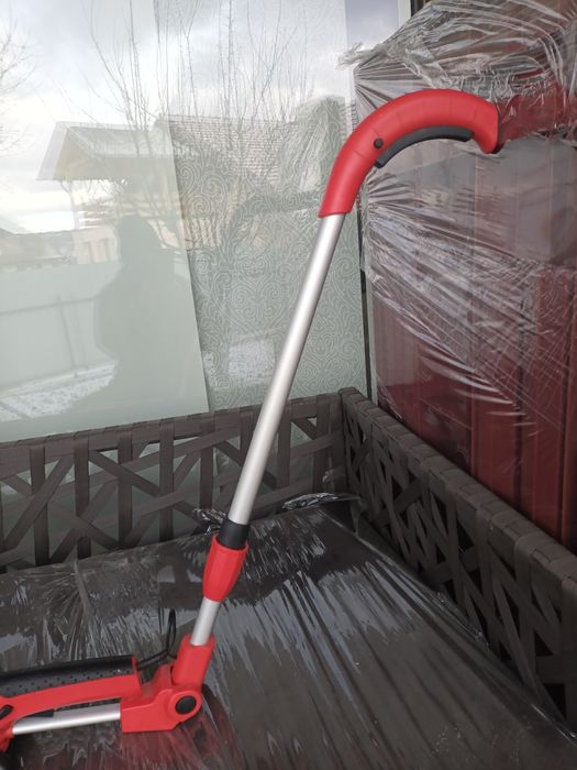 Masina de tuns iarba si gard viu