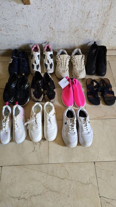 Voi vinde pantofi pentru copii.