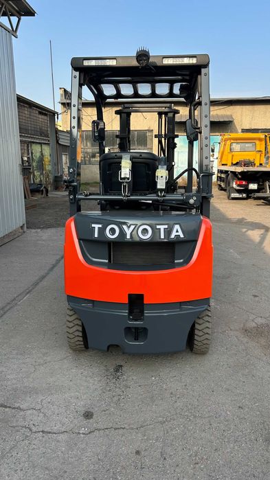 Продам вилочный погрузчик (кара)