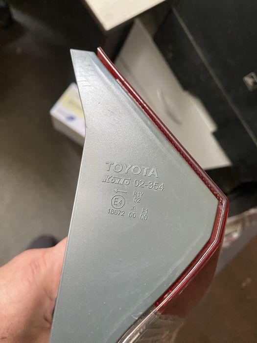 Stop stanga pe haion bec si led Toyota Auris Break an 2015-2018