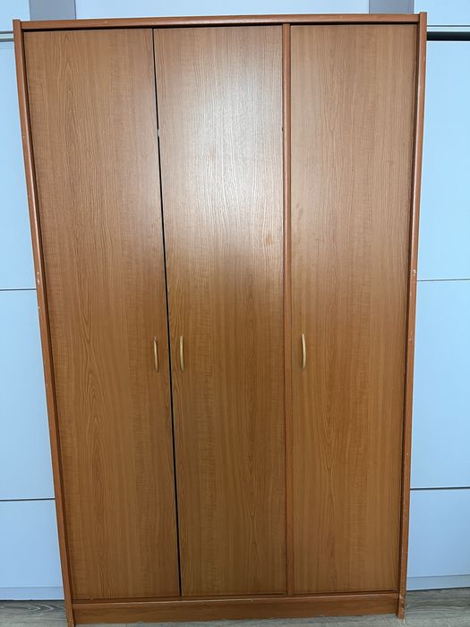 Продам платяной шкаф