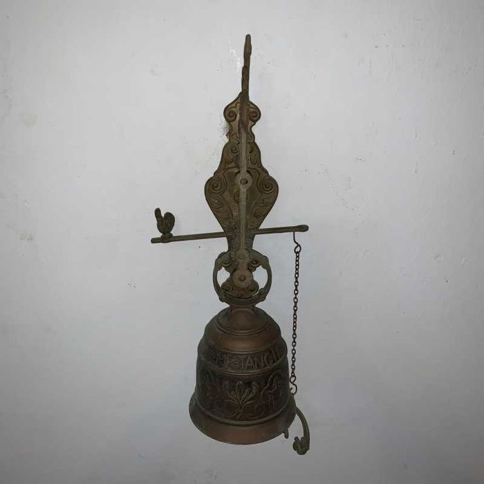 Clopot din bronz