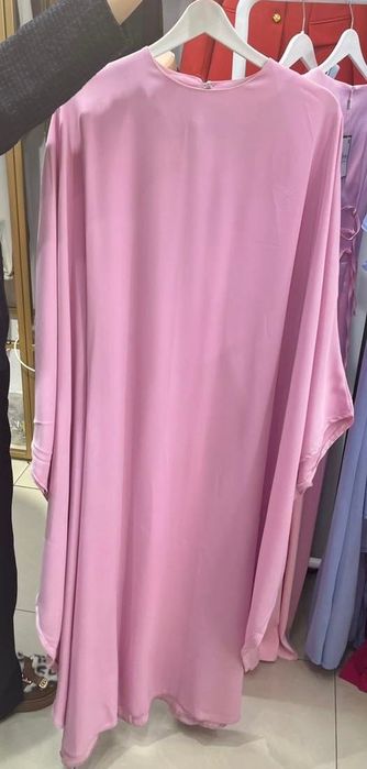 Красивое платье.