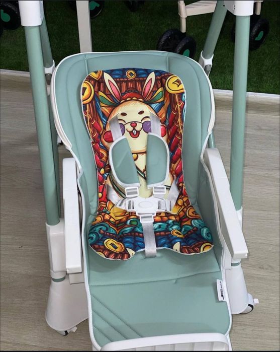 Детский стульчик для кормления