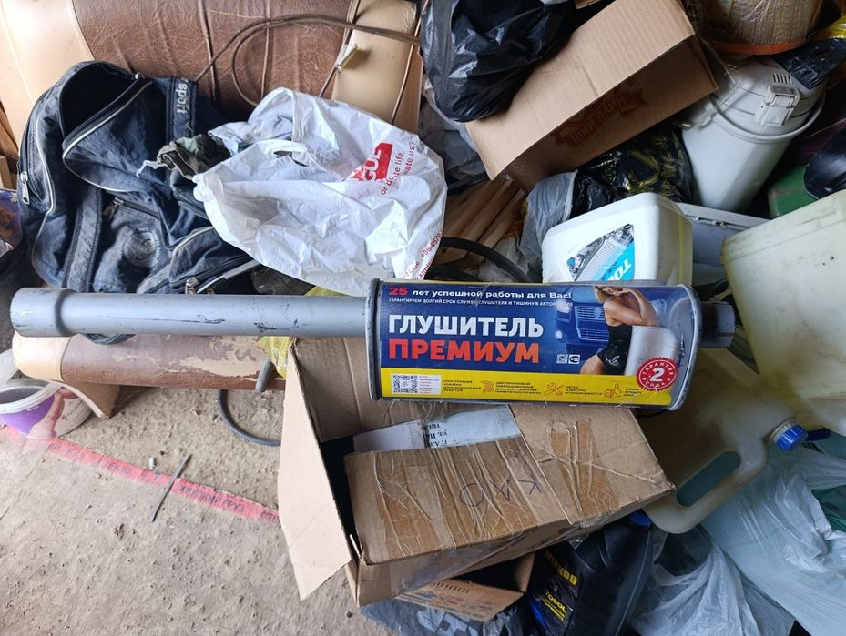 Продам резонатор глушителя
