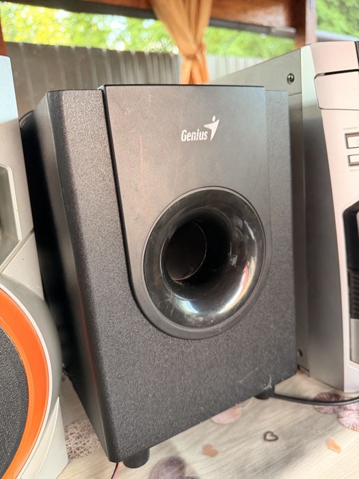 Sistem audio Philips FW-C355/22 + subwoofer activ Genius