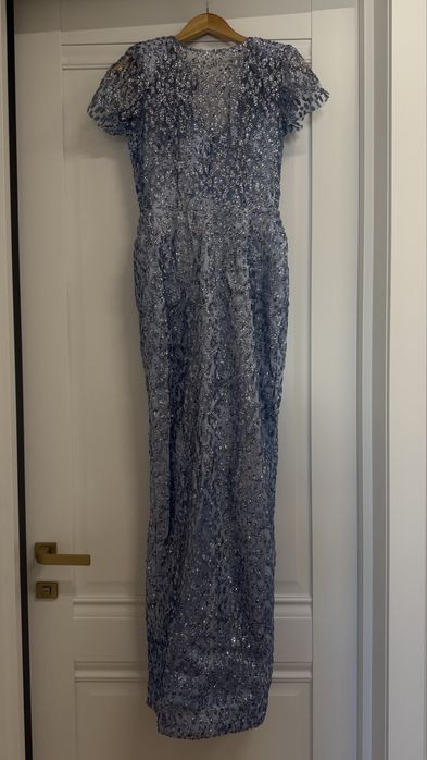 Голубое платье с блесточками