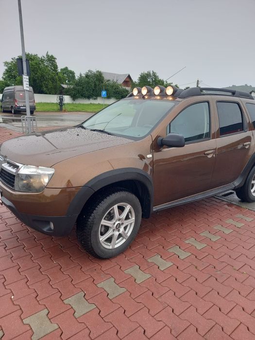 Vând Dacia duster