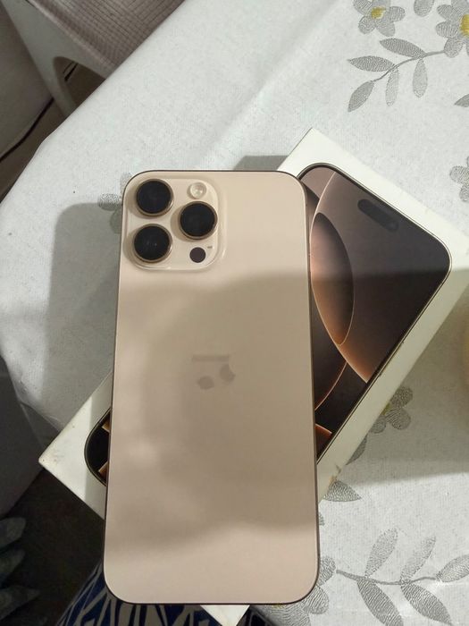 iPhone 16 про макс