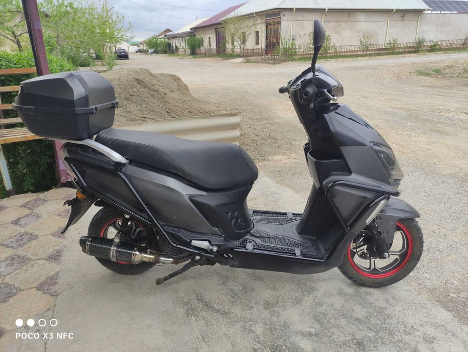 Skuter sotiladi benzinlik yurishi zoʻr