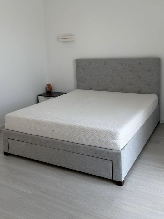 Pat tapitat cu saltea