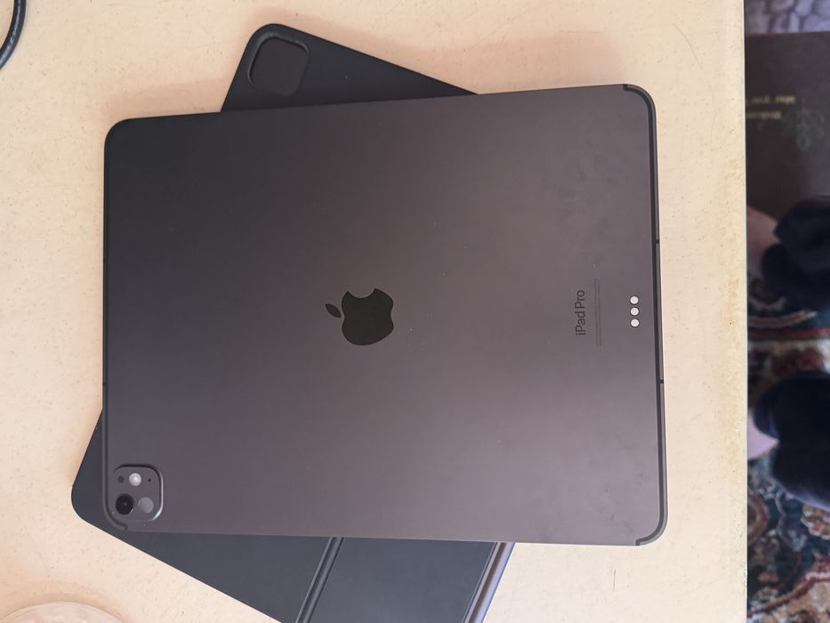 iPad pro 13 512GB M4 Wi-Fi + Cellular e-Sim