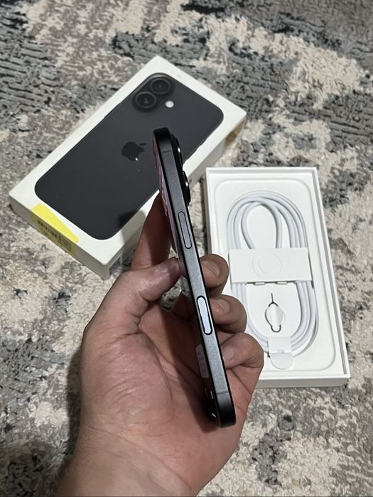 Продам IPhone 16