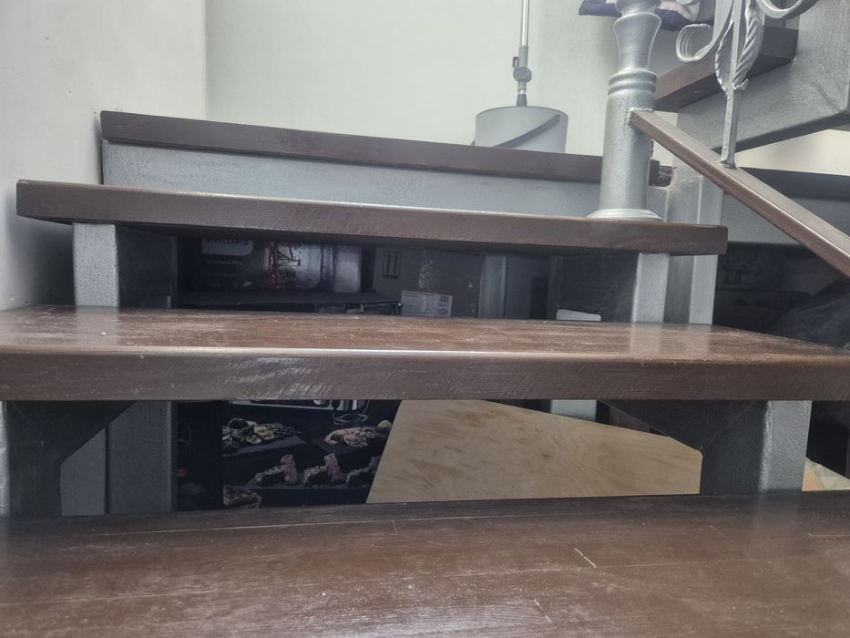 Продам лестницу с периолом