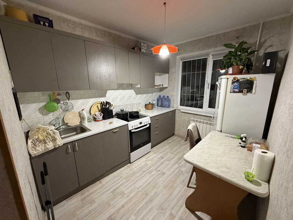 Продам 3 х комн на 8 мкр