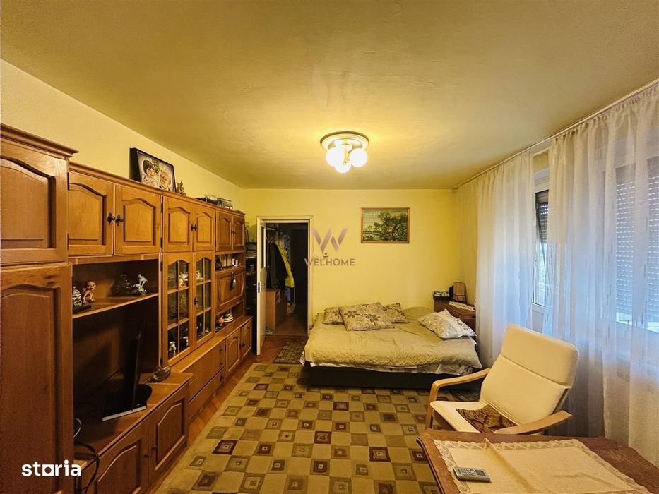 Apartament 3 camere,  zona Cedonia, cu balcon, la cheie