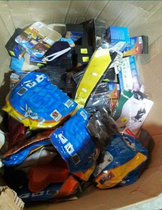 Cutii cu produse diferite-tip bazar