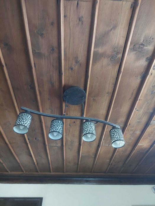 Красива плафонна лампа