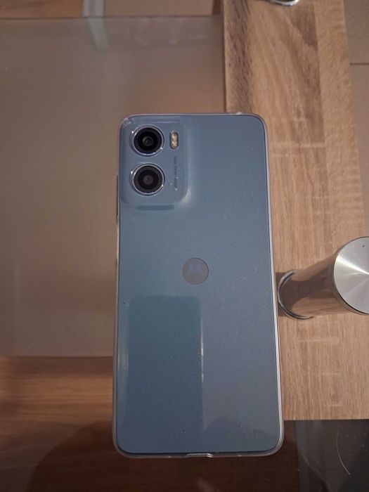 Смарт телефон Motorola e 15