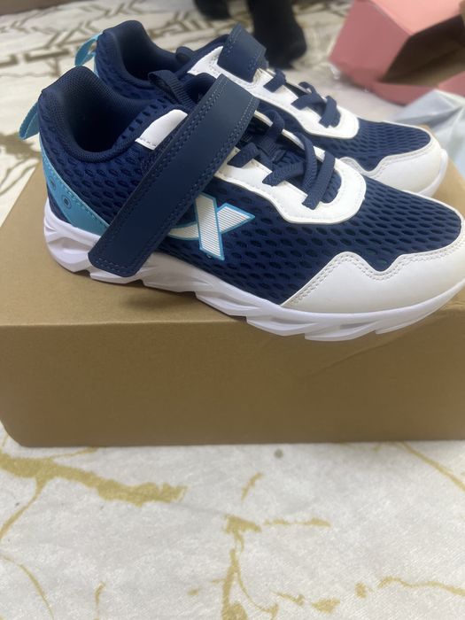 Продам кроссовкий хtep