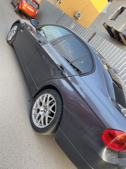 Schimb/vand Bmw e90 tot cu e90 negru ch navigatie