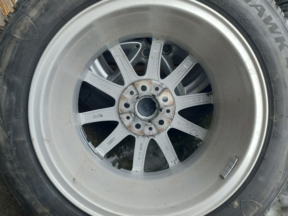 Гуми с джанти за БМВ 17''
