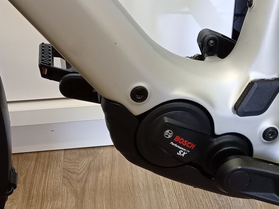 CUBE NULANE  R  C62  Electric Carbon