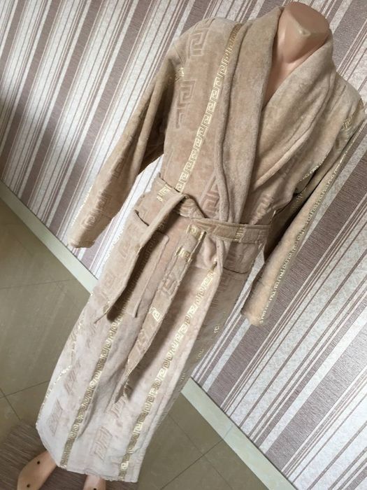 Banniy xalat xar xil ranglari bor