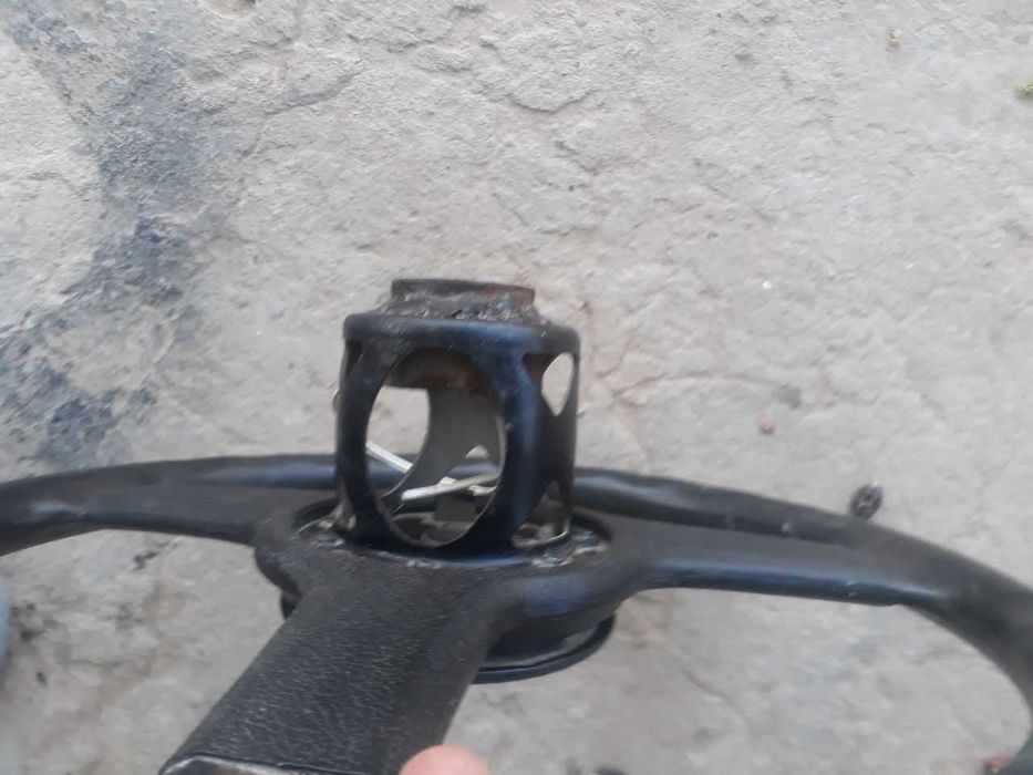 Руль  переделано под УАЗ.