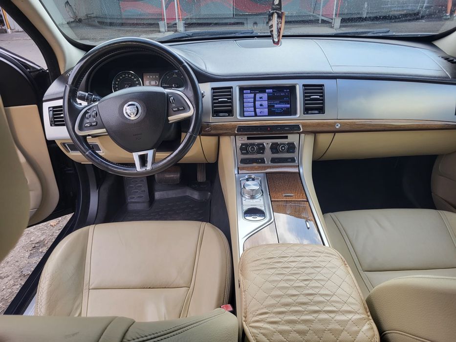 JAGUAR XF 2012 — imagine 4
