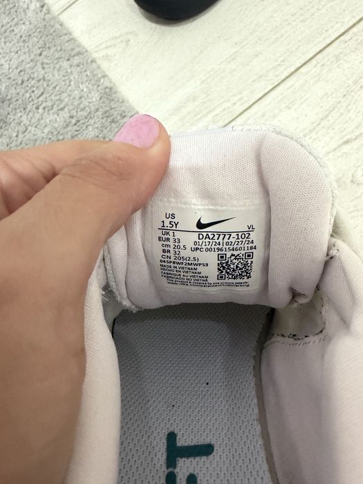 Дестски маратонки Nike