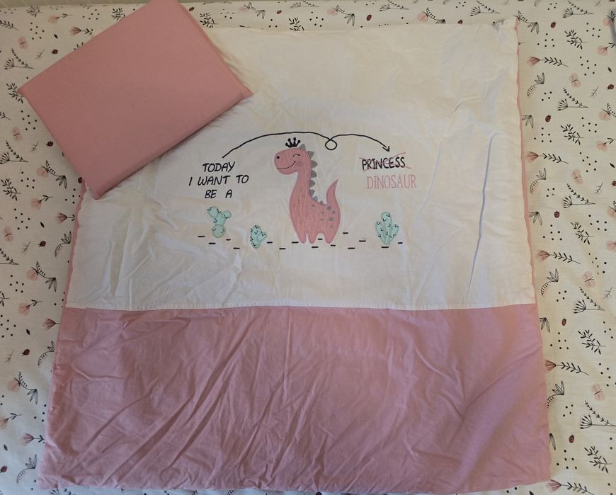 Бебешко одеяло и възглавница