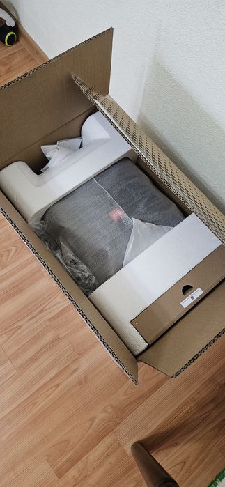 Jbl partybox encore.