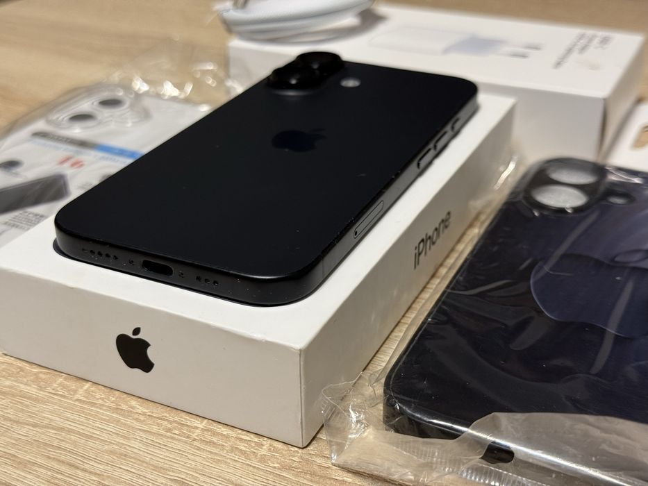 iPhone 16 128GB Black Ca Nou 92% Baterie + Încărcător Fast + Husă + Folie