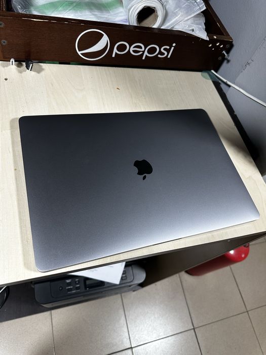 MacBook Pro 16” 2019 i7 / 32GB RAM / Radeon Pro 5300M / Stare Impecabilă + Încărcător Original