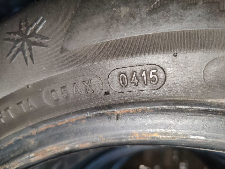 МишелинЛетни гуми 205 65 15 ДОТ15 1 бр и 205 60 16-4 бр ДОТ 17 Мишелин