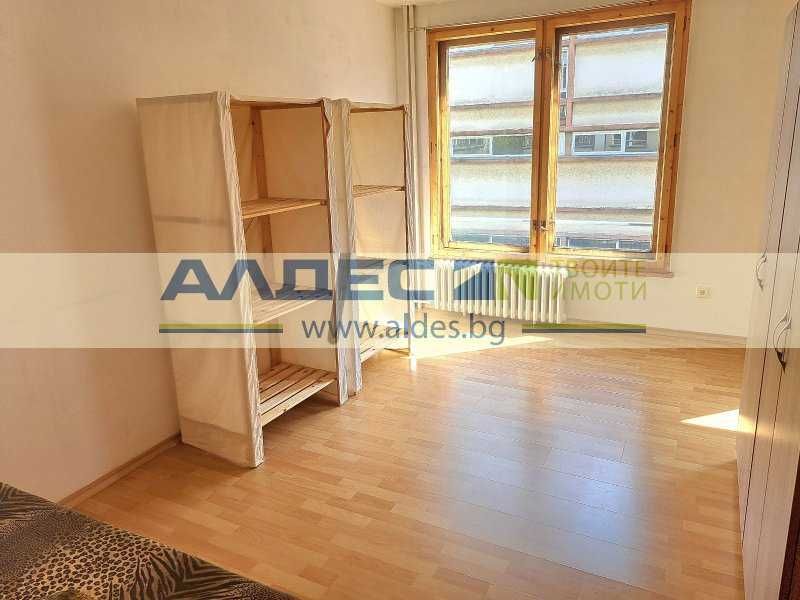 Дава се под наем Тристаен апартамент в София, Лозенец - 73 кв.м за 450 € - Снимка #1