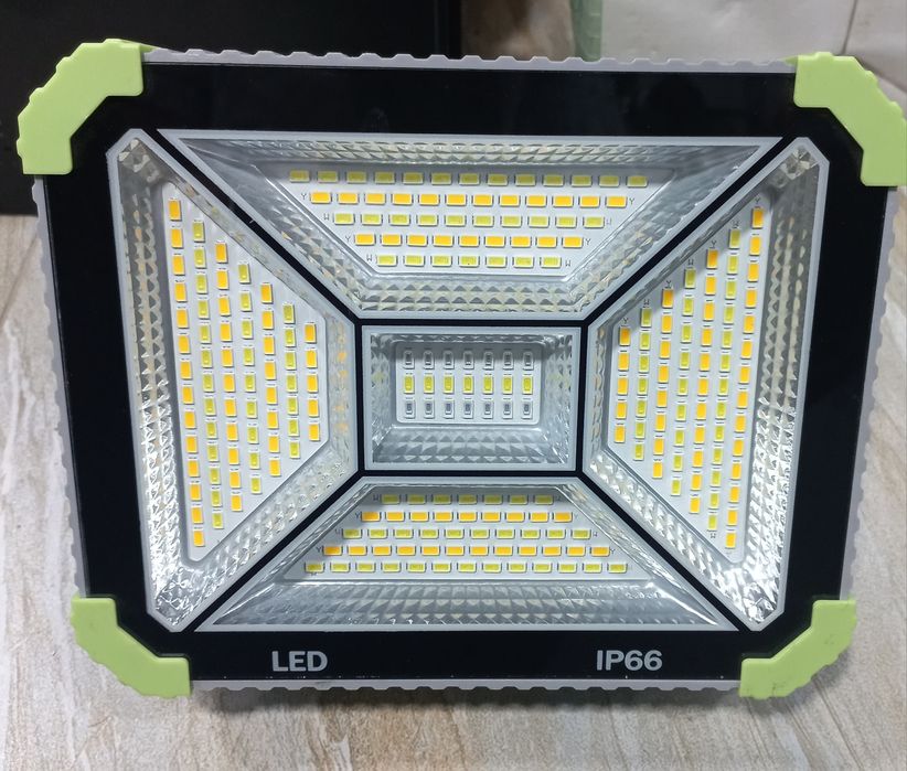 Продам фонарик, брелок