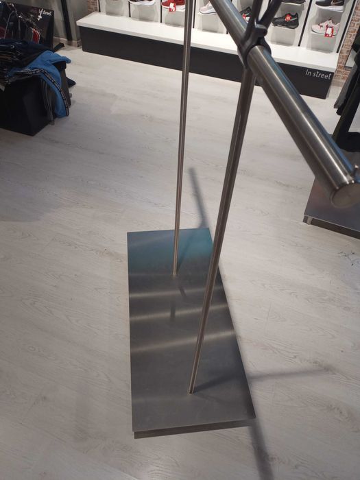 Stative inox inbracaminte