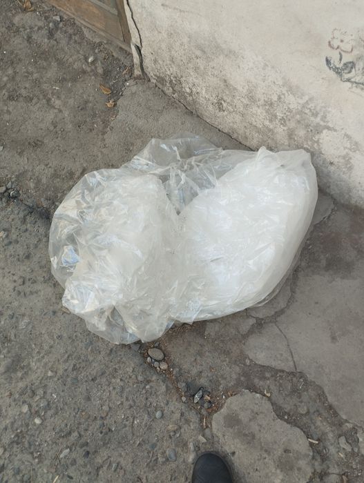 пленка.2штуки.надо помить.размер незнаю.на фото