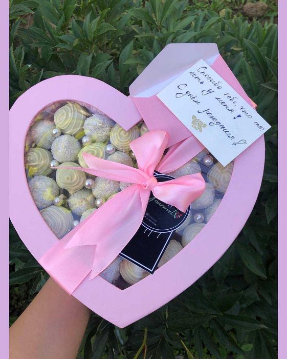 Шоколадные подарки на Новый год Yangi yil sovgalar shokoladli qulupnay