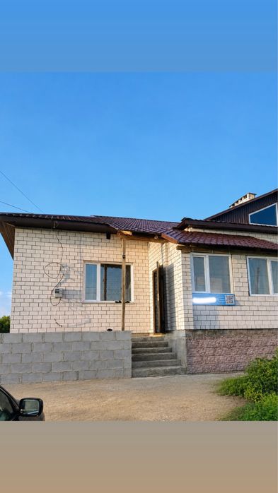 Продам двухквартирный частный дом (1 часть)
