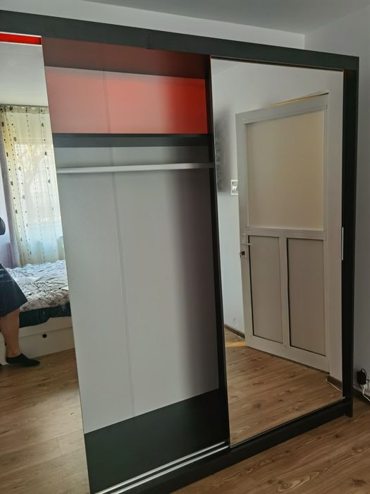 Vând apartament Podul de piatra