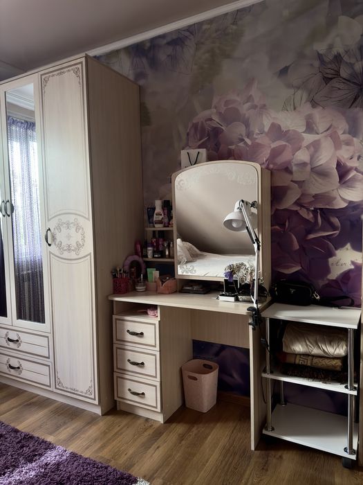 Продам спальный гарнитур