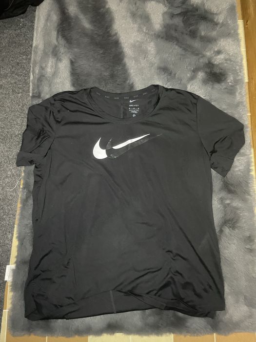 Маркови тениски.