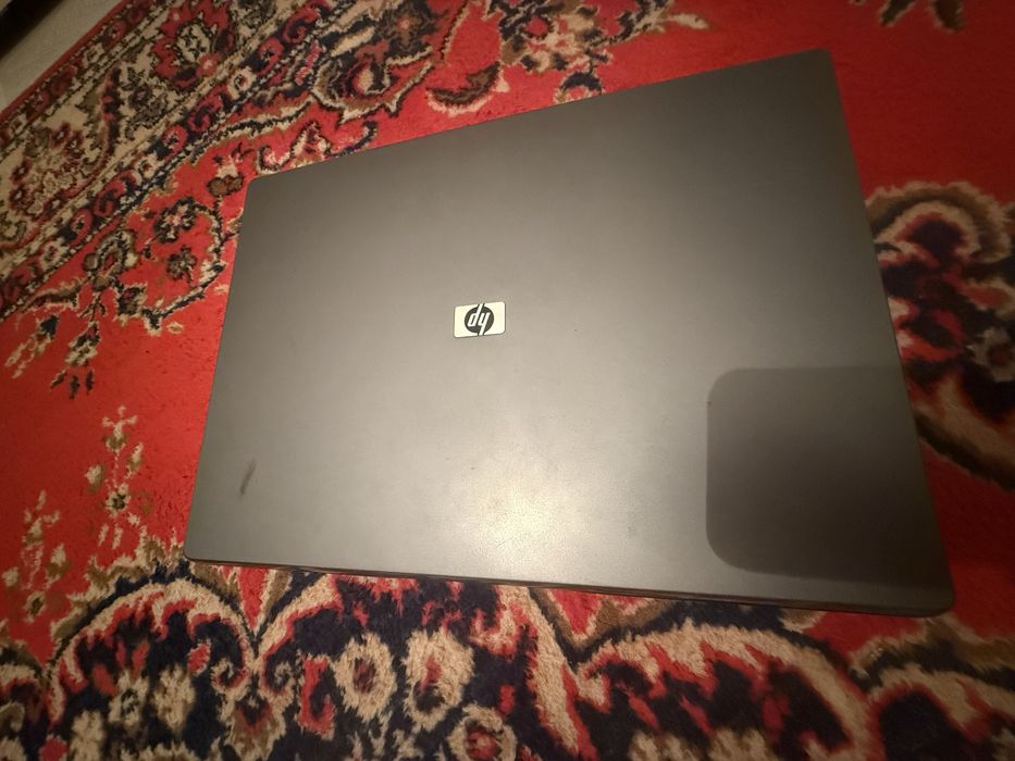 Ноутбук.        .