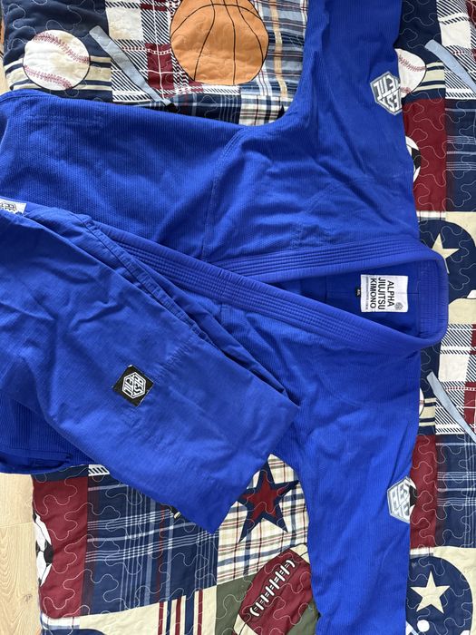 Продам кимано для джиу-джитсу