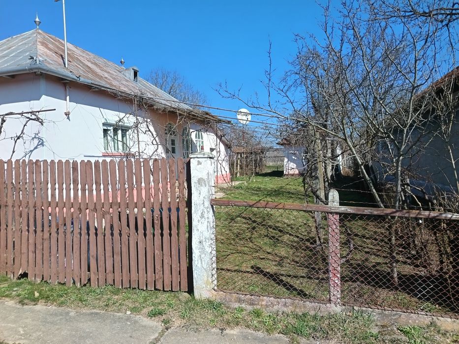 Vând casa în comuna Maeriste 2 camere