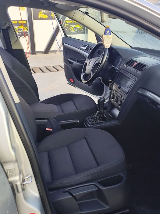 Skoda Octavia II Elegance 2.0 TDI 140 CP | Xenon | Scaune încălzite | Investiții majore
