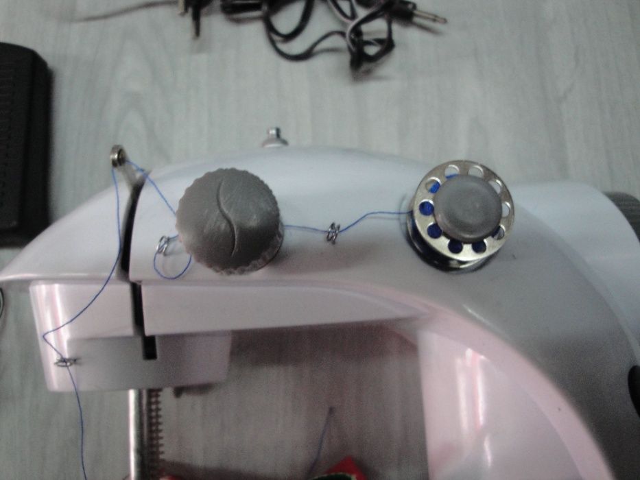 НОВА портативна шевна машина 4 в 1 с педал